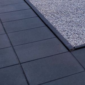 zwarte-betontegels