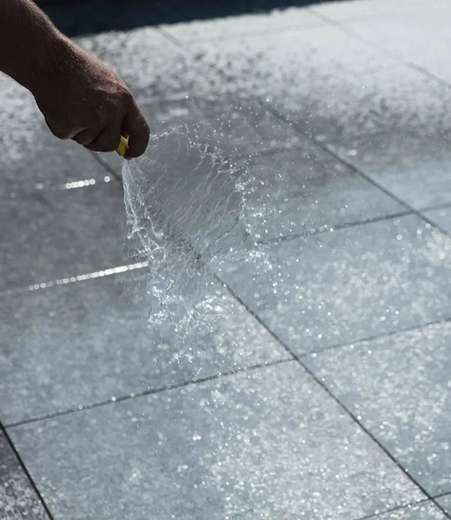 Bestrating schoonmaken